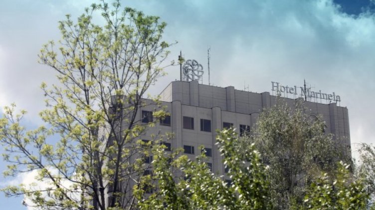 Хотелът с част от доскорошната расителност Снимка: Булфото, архив