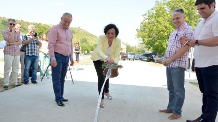 Ивелина Василева присъства на официалното откриване на третото стъпало на Градската пречиствателна станция в Ловеч. Снимка: БТА