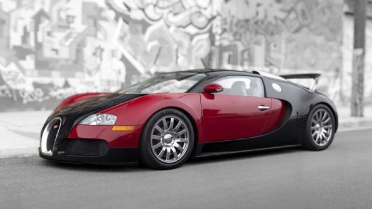 Първият Veyron. Снимка: RM Sothebys