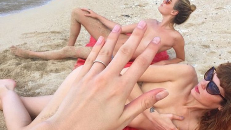 Необикновено обикновеният живот на една моделка