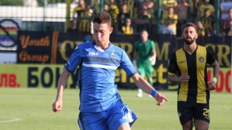 Божидар Краев не бърза за чужбина. Снимка: Булфото