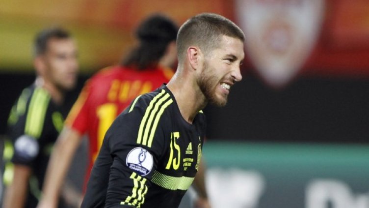 Серхио Рамос разкритикува партньора си в отбраната Жерард Пике. Снимка: БТА