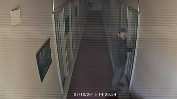 Снимка от охранителната камера, която е запечатала лицето на крадеца.