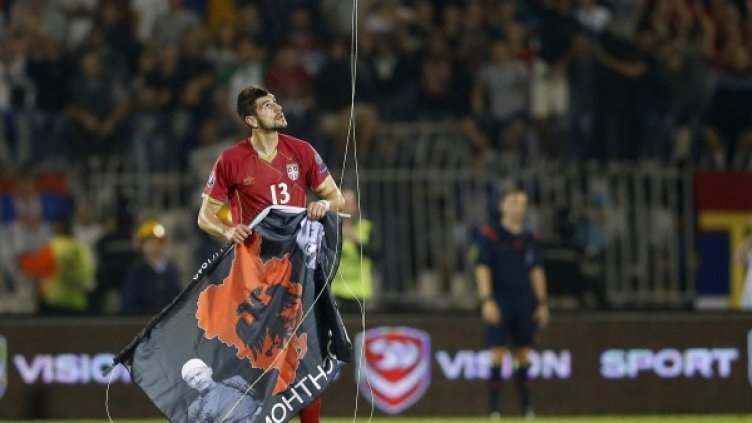 Първият двубой между двата отбора бе белязан със страхотен скандал. Снимка: Reuters