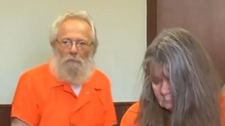 Родителите, които пребиха синовете си до смърт. Снимка: кадър YouTube