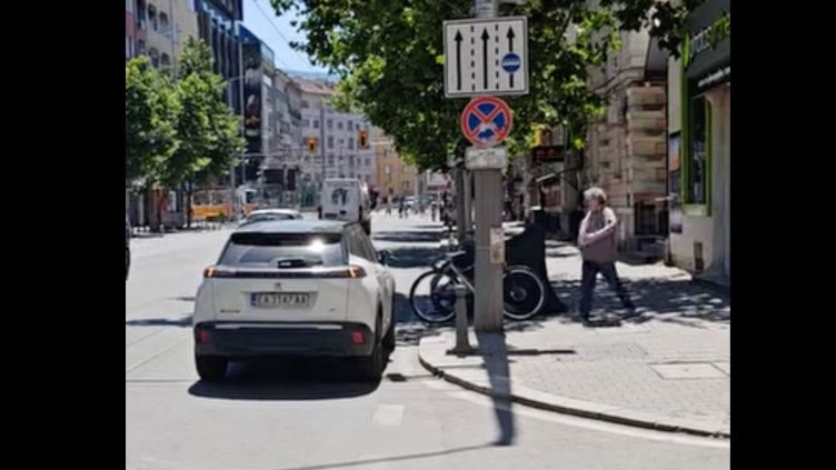 Манол Пейков се възмути за промени на пътя, но хванаха него в нарушение ВИДЕО