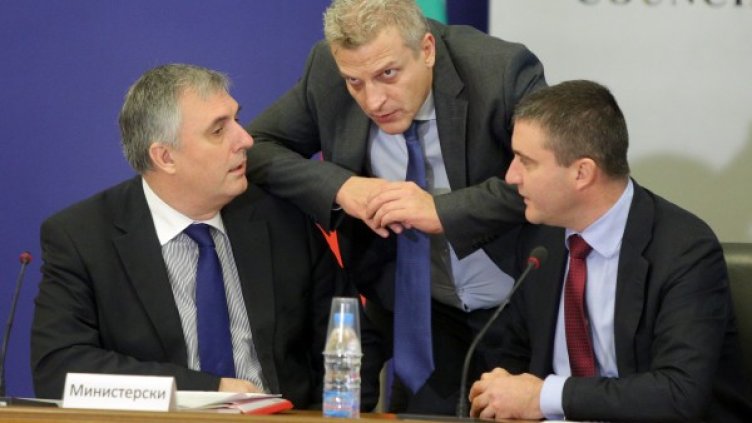 Министрите Ивайло Калфин, Петър Москов и Владислав Горанов. Снимка: БТА