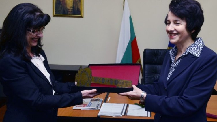 Предаването на властта в областната управа. Снимка: БТА