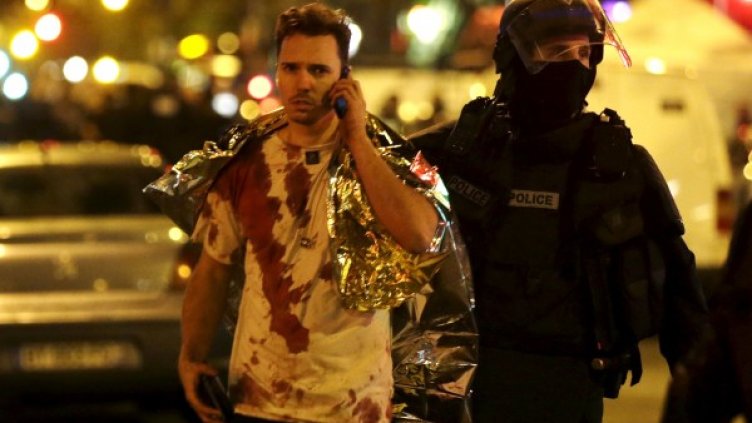  Батаклан: Свистят куршуми, простреляни се спасяват (18+)