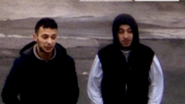 Абдеслам и предполагаем съучастник, заснети от охранителна камера Снимка: Reuters