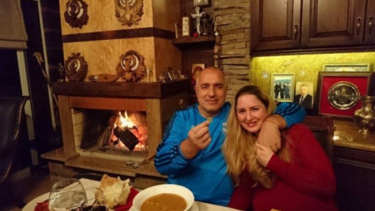 Борисов с дъщеря си Венета. Снимка: Facebook