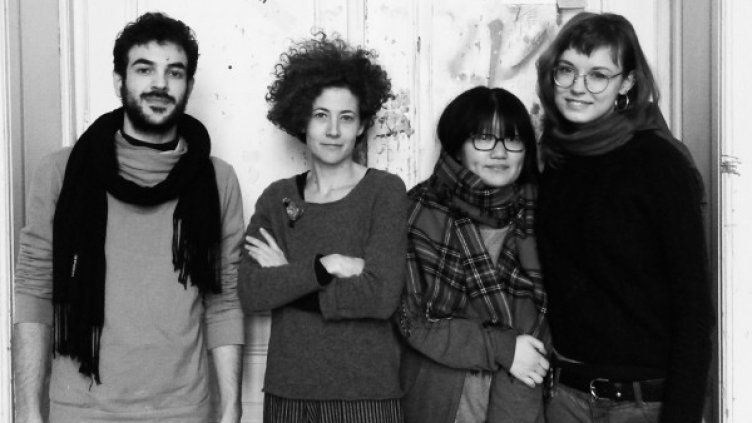 Снимка: Червена точка