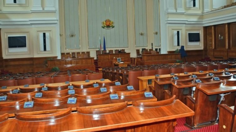 Снимка: Facebook и архив Булфото