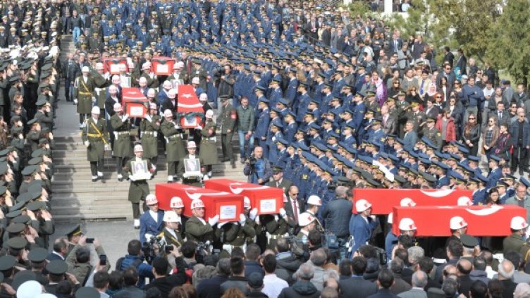 Погребения на жертвите. Снимка: БТА