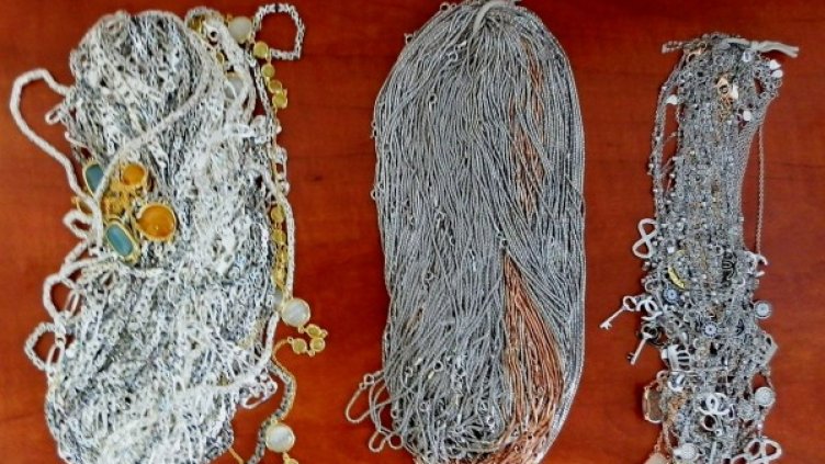 Заловиха сребърни бижута за близо 30 000 лева