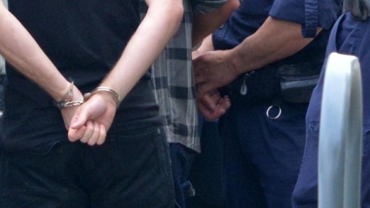 МВР задържа трима шофьори, превозвали чужденци