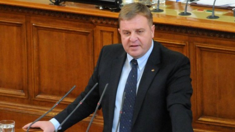 Красимир Каракачанов. Снимка: Булфото, архив