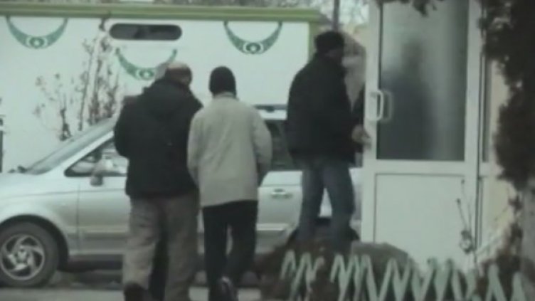 Кадър: "Господари на ефира"