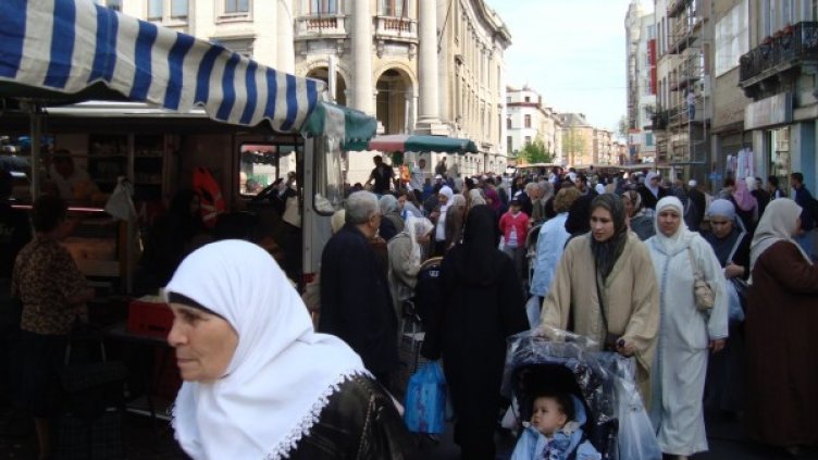 "Моленбек" в Брюксел. Снимка: Reuters
