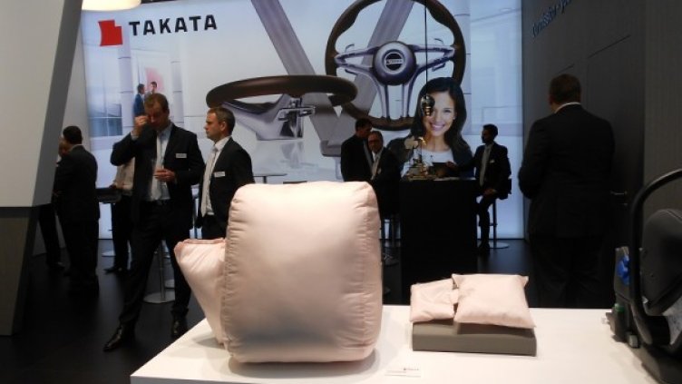 Щандът на Takata на Автосалон Франкфурт 2015. Снимка: Automedia.bg