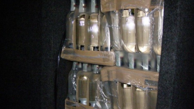 Един от тайниците в камиона. Снимка: МВР