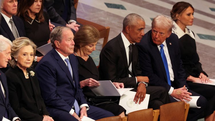 Снимки: Reuters