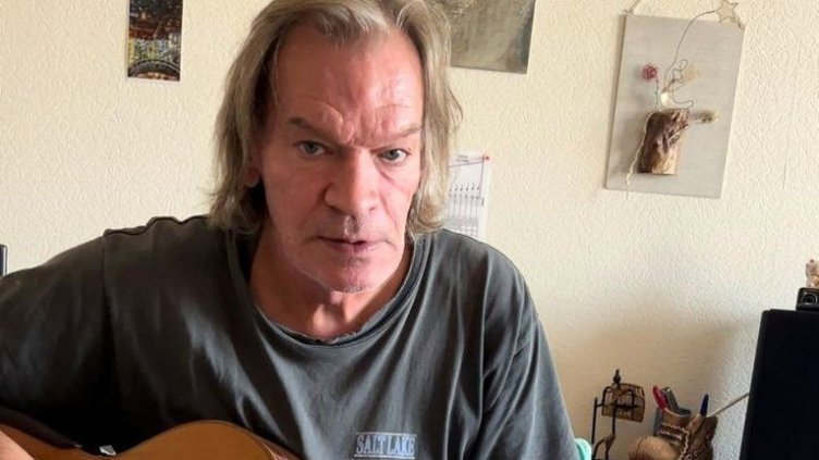 Снимки: Facebook