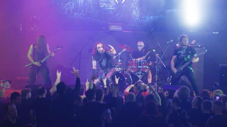 Полицията в Москва нахлу на метъл концерт, обвини музикантите в "сатанизъм" ВИДЕО