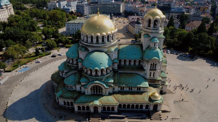 София - расте, не старее и празнува днес!