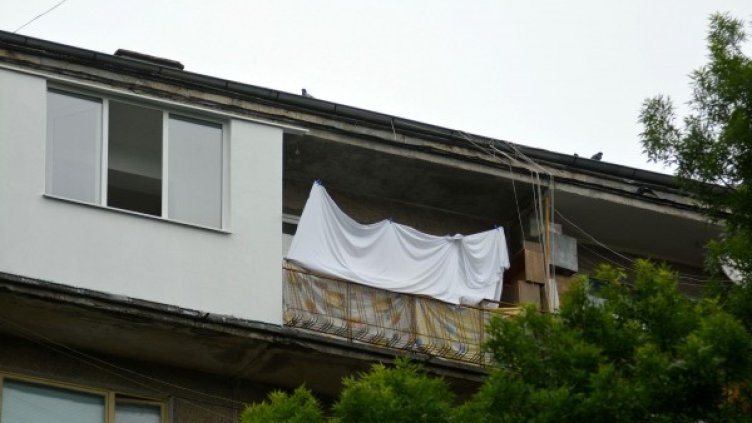 Прозорецът, от който са паднали близнаците. Снимка: Булфото