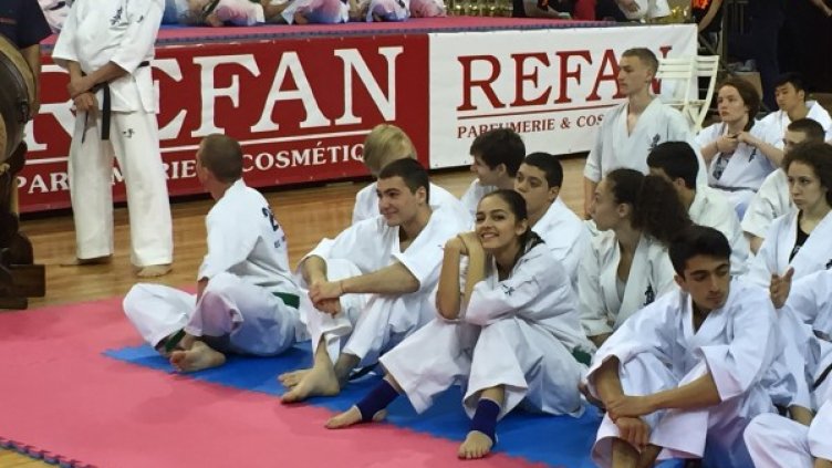 Млада каратистка продължава да покорява върхове с подкрепата на REFAN