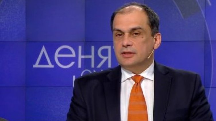 Починал е адвокат Михаил Бояджиев