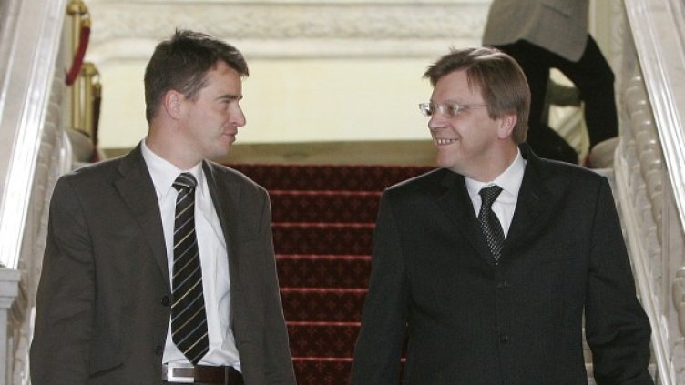 Дидие Сейоуз (в ляво). Снимка: Reuters