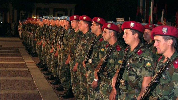 ВМРО поиска връщане на казармата. Снимка: Булфото