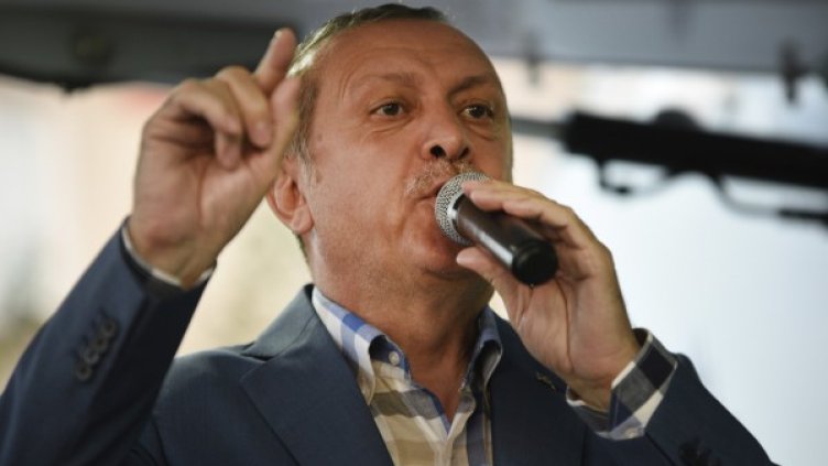 Турция обяви извънредно положение за 3 месеца