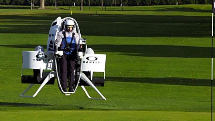 Снимка: Oakley