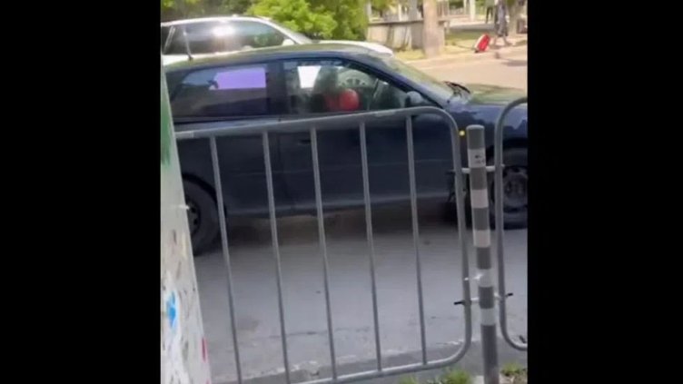 Вижте как жена диша балон с райски газ, докато шофира ВИДЕО