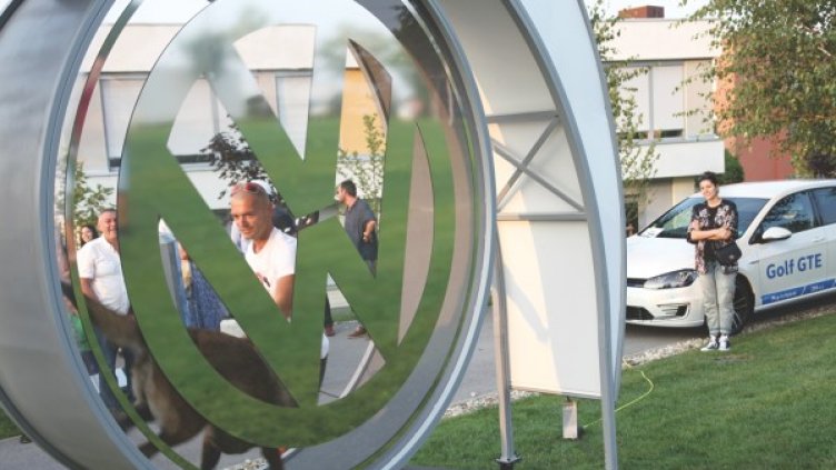 Що за животно е plug-in хибридът? 