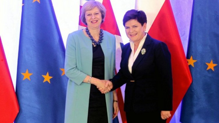 Британският премиер Тереза Мей и полският премиер Беата Шидло. Снимка: архив, Reuters