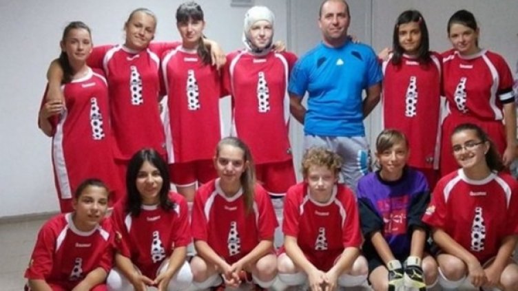 Сара и съотборничките й. Снимка: 24 часа