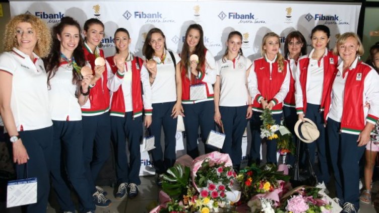 Сърце, душа – за България! Златните ни момичета донесоха бронза