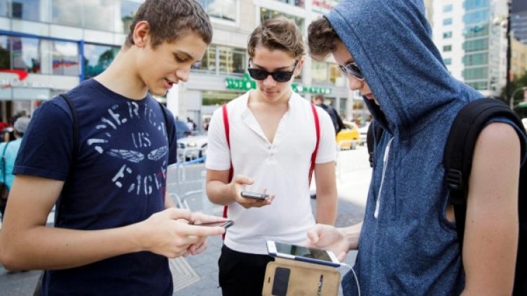 Таксиметрови шофьори направиха карта на покемон-спирките в София