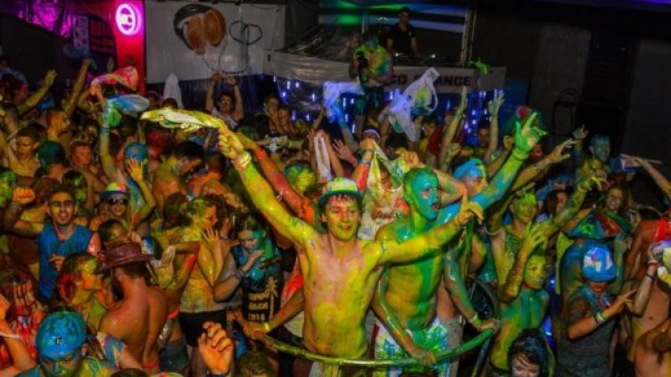 Пиянските турове на Слънчев браг са ежедневие. Снимка: flickr