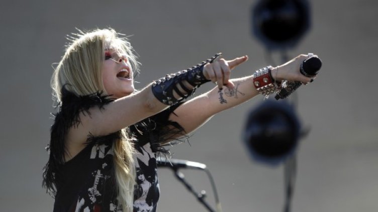 Звездният ни рожденик: Аврил Лавин на 32