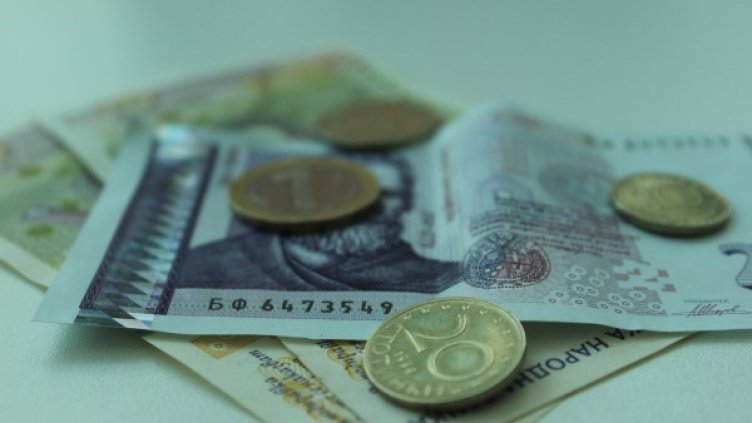 Баба даде 2000 лв. на ало измамници в Добрич