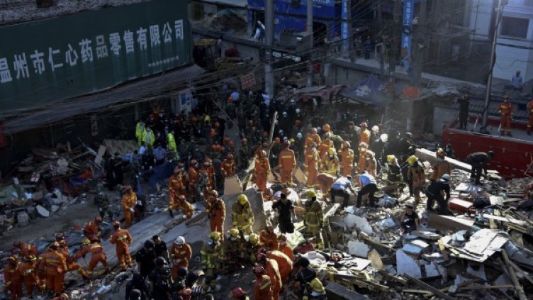 Трагедия в Китай: 8 души загинаха при срутване на къщи