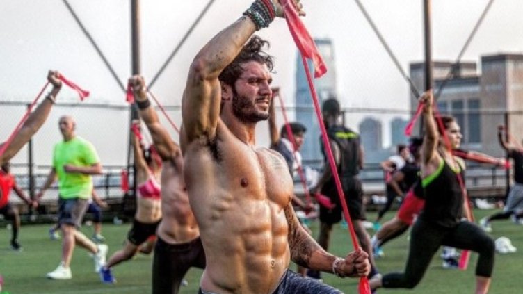 Да управлвяваш 8 ресторанта, но да имаш страхотно тяло!