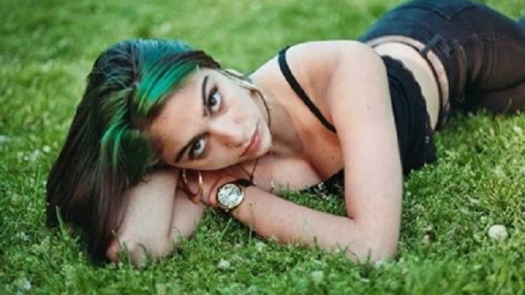 Звездният ни рожденик днес : Лурдес Леон на 20