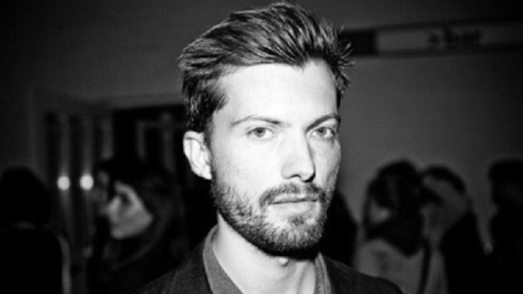 Покойният Роман. Снимка: Stampsy