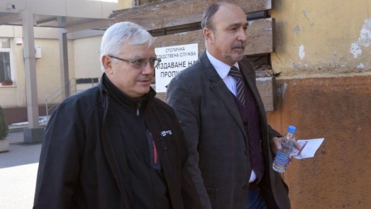 Проф. Митев(ляво) и адвокат Вълчев. Снимка: Булфото